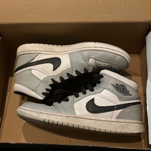 Jordans - Jordans jätte snygga men ganska slitna storlek 37,5