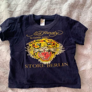 Ed hardy babytee - Babytee från Ed hardy:)
