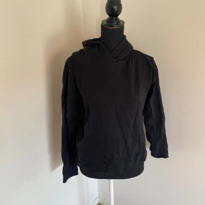 Hoodie  - Hoodie ifrån Lager157  Stolek S