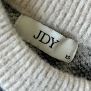 Super snygg MJAU - Iconic leopard tröja. SUPER skön. Användt 4 gånger högst. Kommer inte till användning längre