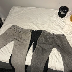 Hope byxor  - Säljer 3 hope brallor  Bra skick  Alla i storlek 30 