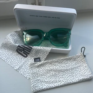 Chimi glasögon  - Så coola chimi glasögon endaste använda några gånger. Modell 008  och unik färg som inte finns kvar🩷nypris: 1350