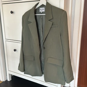 Blazer - Blazer i nyskick från Na-kd Nypris 799