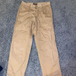 Marlboro chinos - Äkta gammal Marlboro chinos. ALL COTTON från USA. 