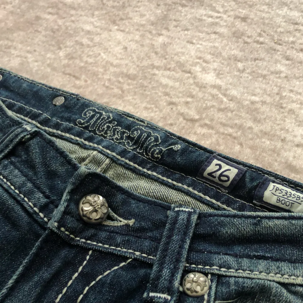 Jätte snygga bootcut miss me jeans, helt fel fria i nyskick. Jeans & Byxor.