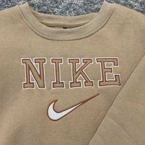 Nike Vintage tröja - Storlek L, i princip ny. 