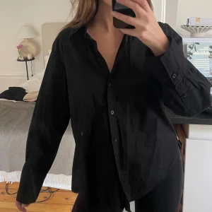 Skjorta - Skjorta från H&M, endast använd 1 gång.
