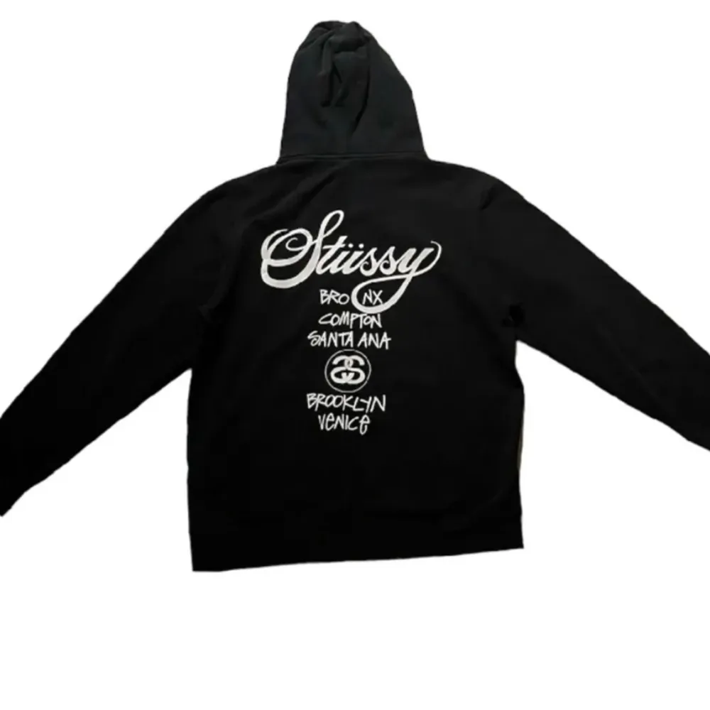 Limiterad Stussy hoodie  skick 9/10   . Hoodies.