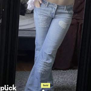 Coola lågmidjade jeans från märket Lonky. Inga defekter. Storlek 38 Bilderna är lånade, köparen står för frakt