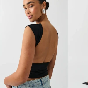 Topp - Topp med öppen rygg från Gina utan skavanker💕