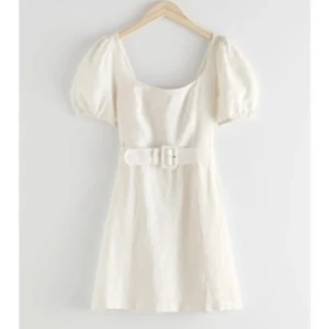 Studentklänning & Other stories  - Vit klänning i strl 38 använt en gång under student! Finns inte att köpa längre. 