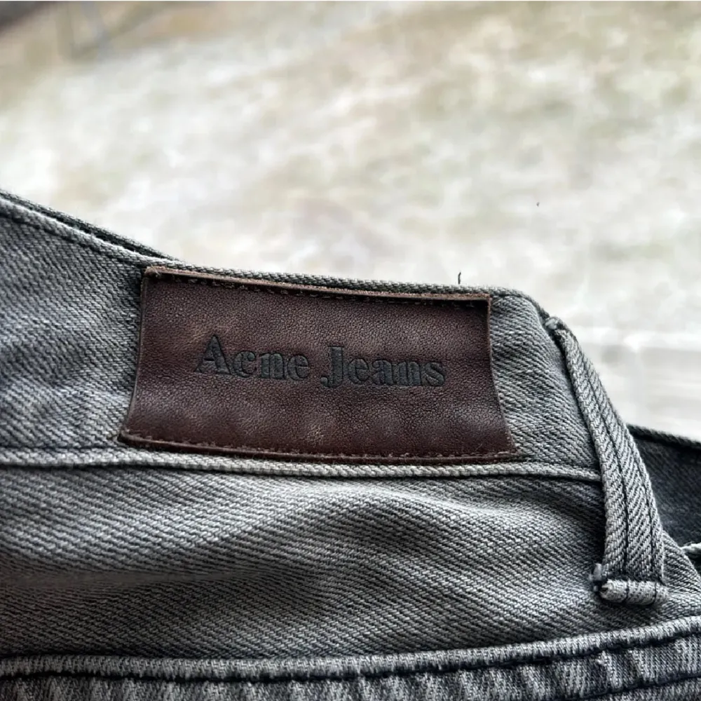 Riktigt snygga Acne jeans i storlek w31 l34 men passar lite mindre skulle säga w30 l32-33. Jeans & Byxor.
