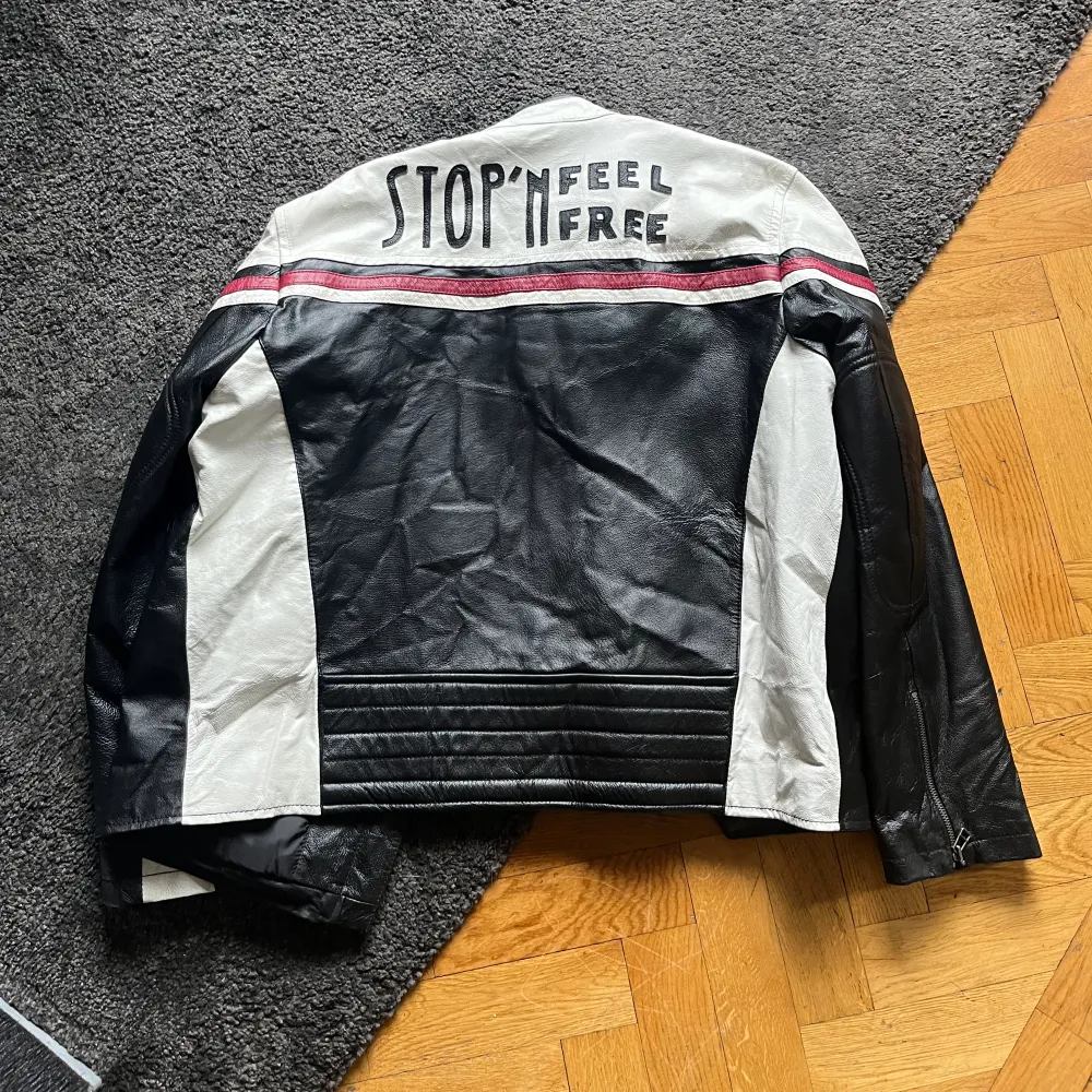 Säljer min sjukt coola oversized bikerjacket. Jackor.