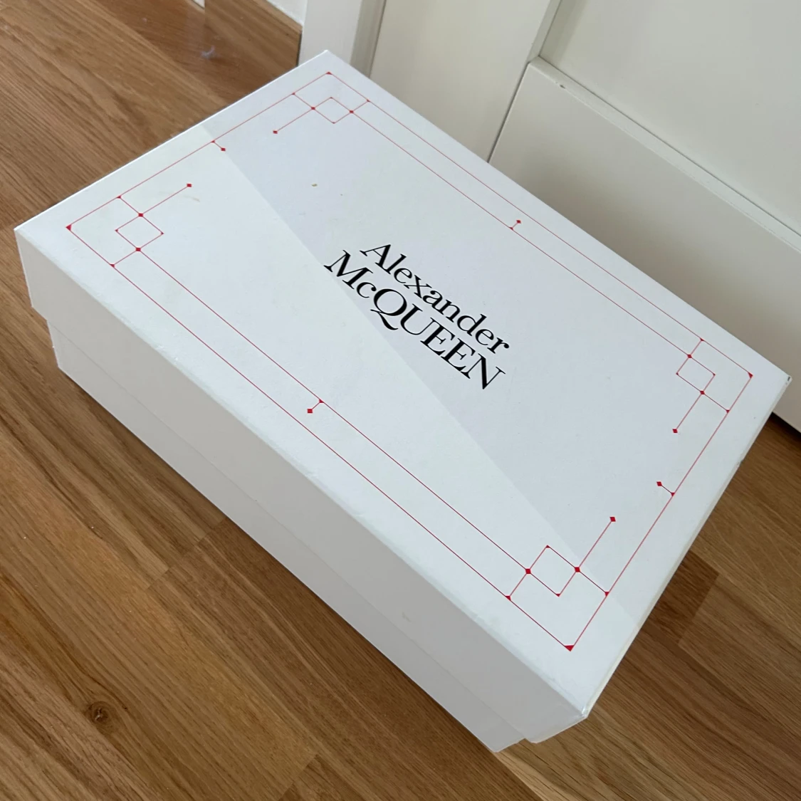 Alexander McQueen skor - 93