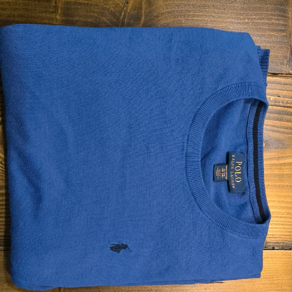 Ralph Lauren tröja, blå, skick 9/10. Använd fåtal gånger. Tröjor & Koftor.