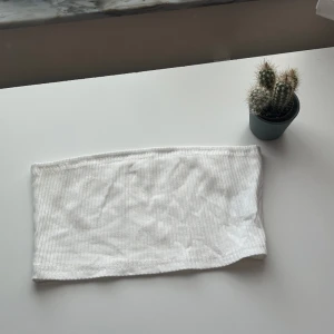 Tubetop - Fint tubetop säljer för 30 kr💗