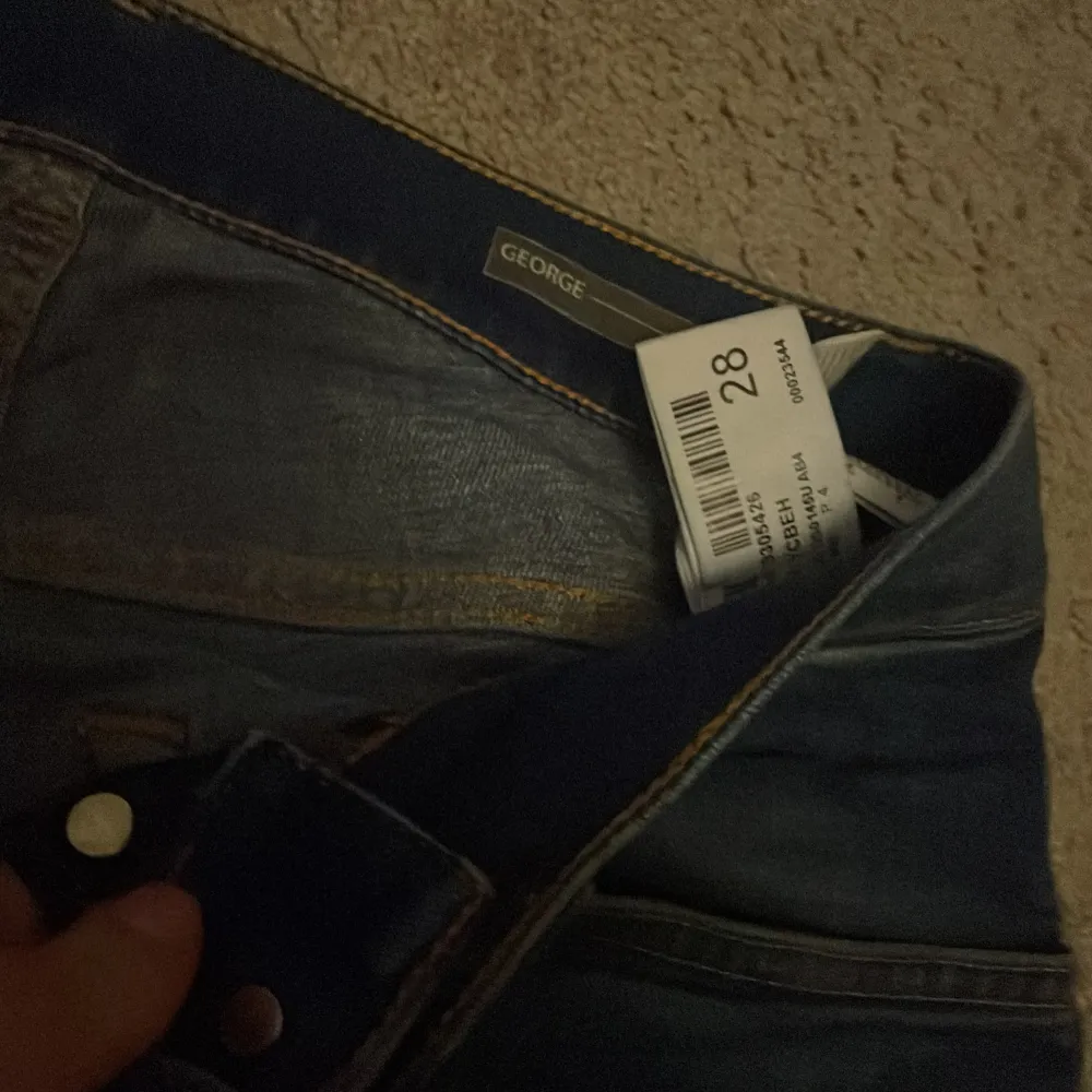 Tjenare! Säljer nu dessa magnifika jeans ifrpn märket Dondup. Modell-george skinny fit och strl-28.Fint skick och pris kan diskuteras vid snabb affär. Mvh. Jeans & Byxor.