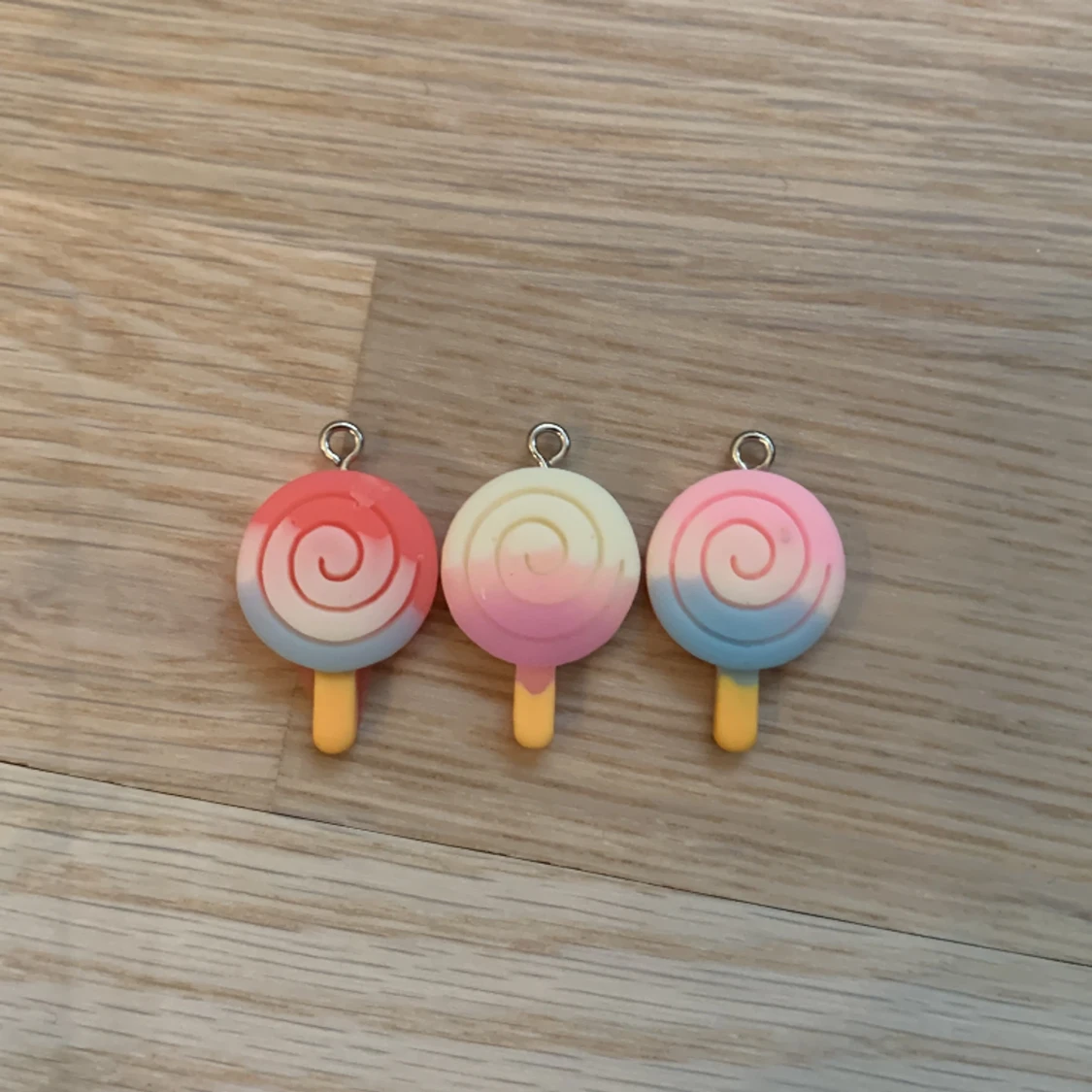 Klubb berlocker - 90