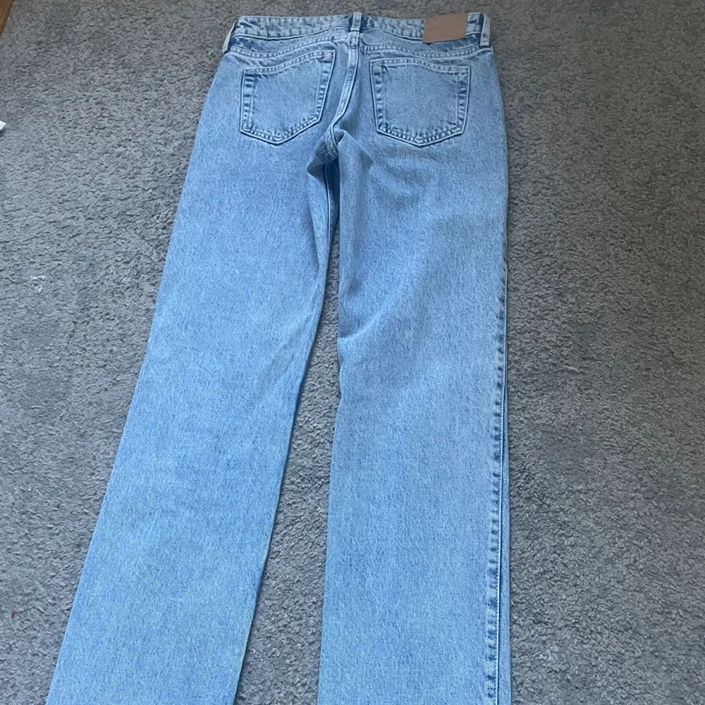 Arrow Weekday jeans som inte är använda 💕. Jeans & Byxor.