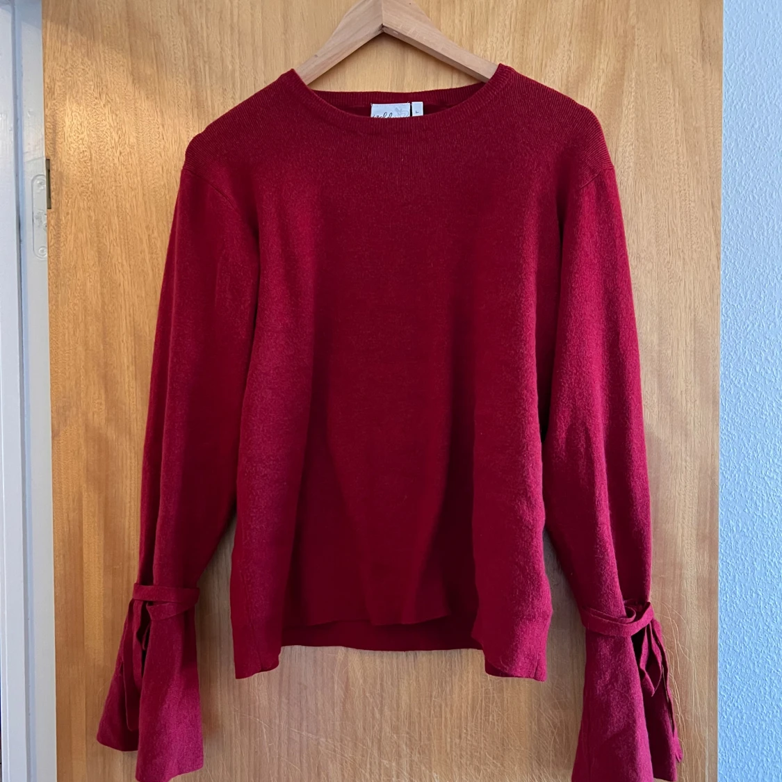 Tröja med utsvängda ärmar 