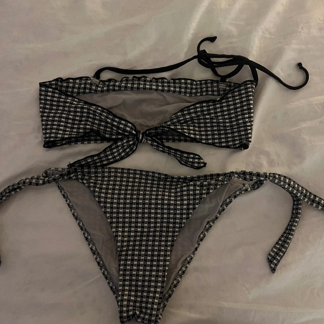 rutig bikini i svart och vitt - 90