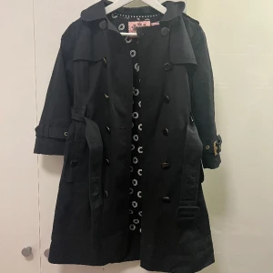 Vintage Juicy Cotoure kappa  - Jättefin kappa från juicy cotoure i nyskick!❤️Strl S. Trekvartsärmar! 98% cotton