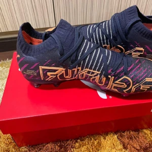 Fotbollsskor  - Puma fotbollsskor helt nya 