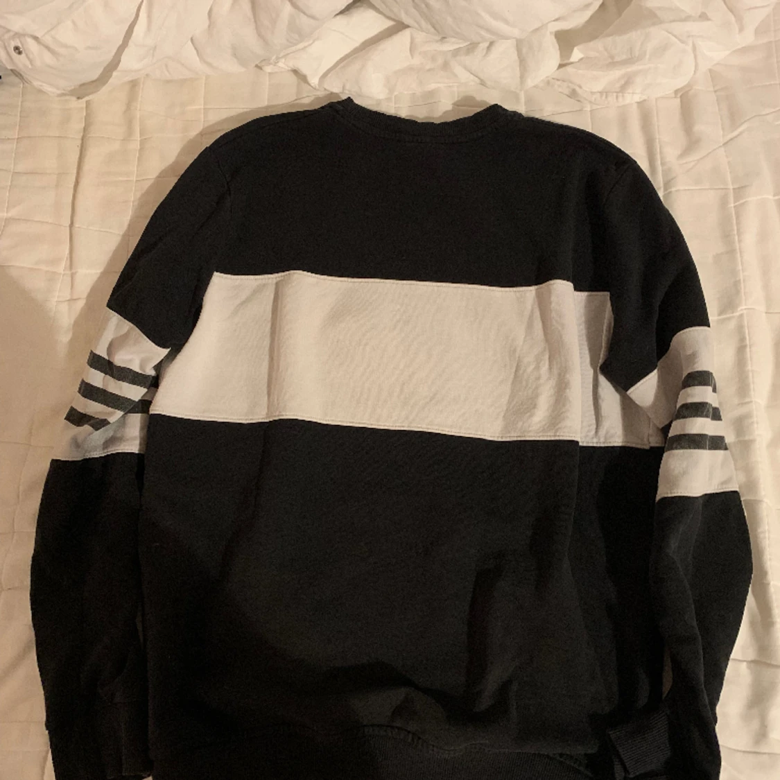 Adidas tjocktröja - 90