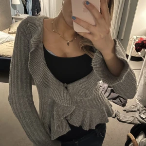 Super söt stickad kofta  - En jätte gullig stickad kofta 