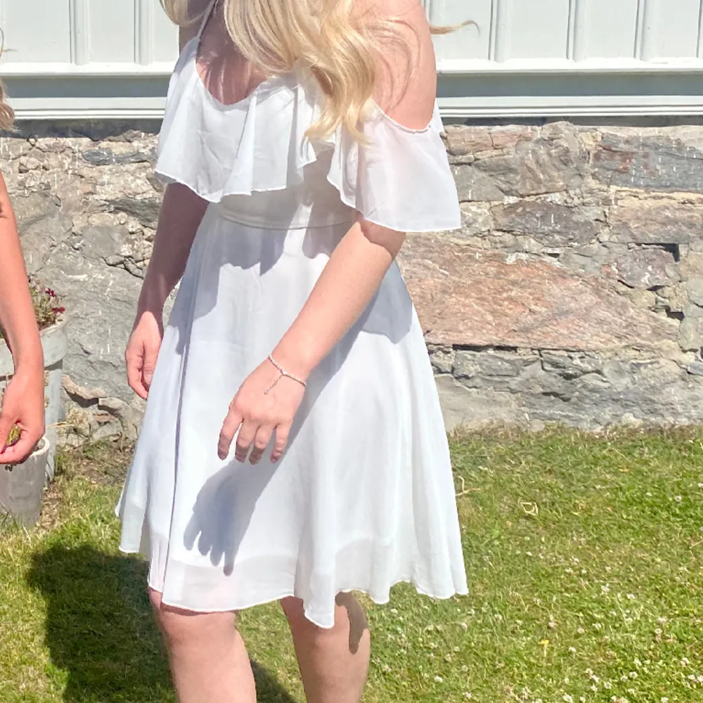 Jättefin klänning för skolavslutning eller student!💕. Klänningar.