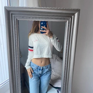 Tröja - Säljer denna fina tröja då den inte längre kommer till användning🥰