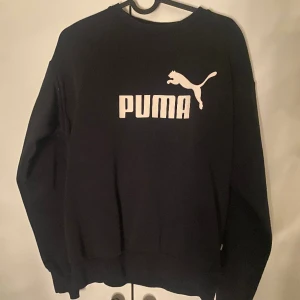 Puma tröja - Inte använd många gånger, kp för frågor😊