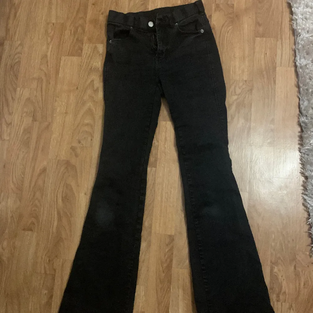 3 olika jeans från olika märken aldrig använt dem från storlek 34-32. Jeans & Byxor.