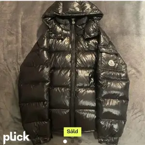 Någon byta moncler maya svart i storlek 2 till en storlek 1? Jackan har inga defekter och är äkta🤍