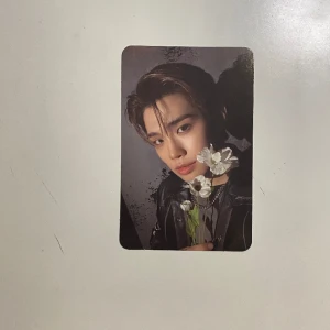 ZB1 TAERAE PHOTOCARD  - Har detta Taerae digipack photocard som jag säljer eller kan byta mot vad som helst på andra bilden! // Frakt från 18kr // Skriv till mig om ni vill byta eller köpa! 