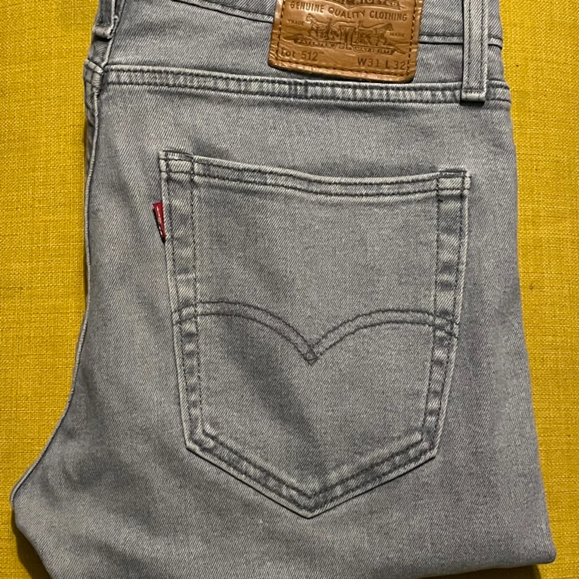 Levi’s 512 gråa