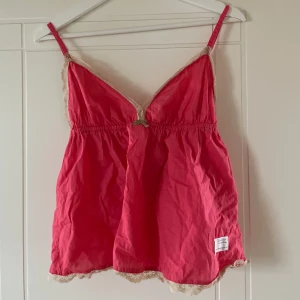 Rosa odd molly top - Söt topp för sommaren!