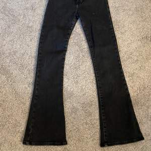 Bik Bok jeans storlek xs ansvällda ett få tal gånger därför säljer jag dom❤️ (i priset ingår inte frakten )