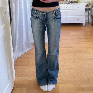 lågmidjade jeans - använd köp nu! midja:84 innerben:85😽