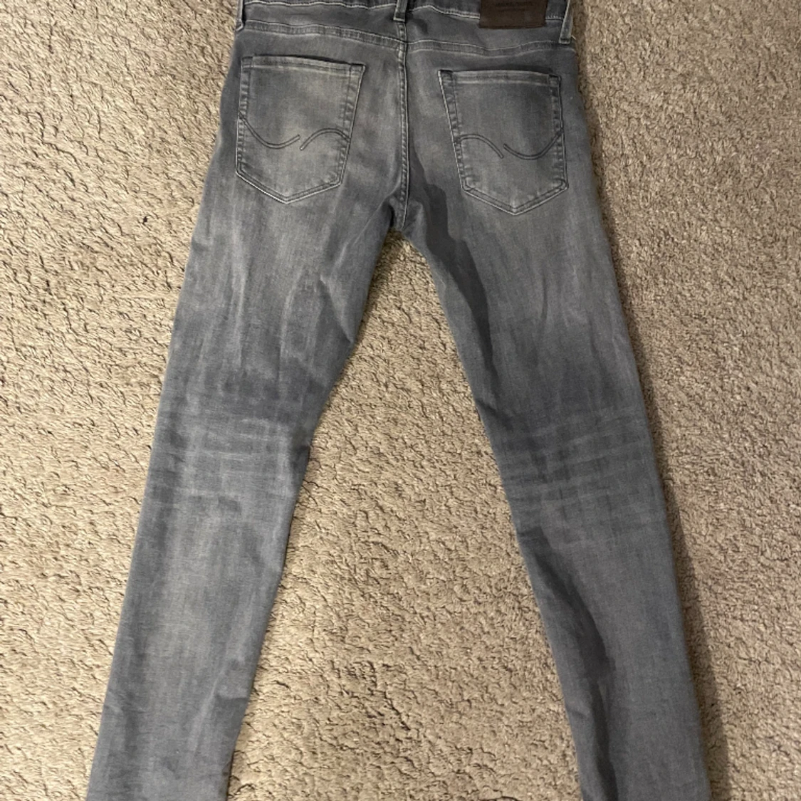 Jack and Jones jeans gråa - 90