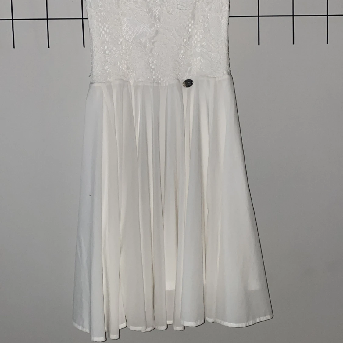 Vit spetsklänning - 91