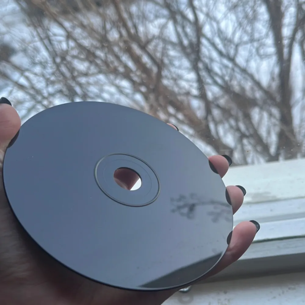 Kent Du & jag döden CD skiva  Skiva: bra skick (lite små repor men det påverkar inte skivans uppspelning) Plastask: lite trasig där man lägger ner skivan (Zooma in på bilden med öppen ask)   Plastasken följer med. . Övrigt.