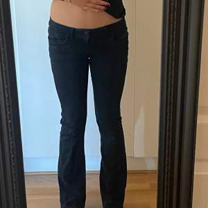Hej! Säljer mina typ helt oanvända ltb jeans! Då dom är lite korta på mig.❤️❤️