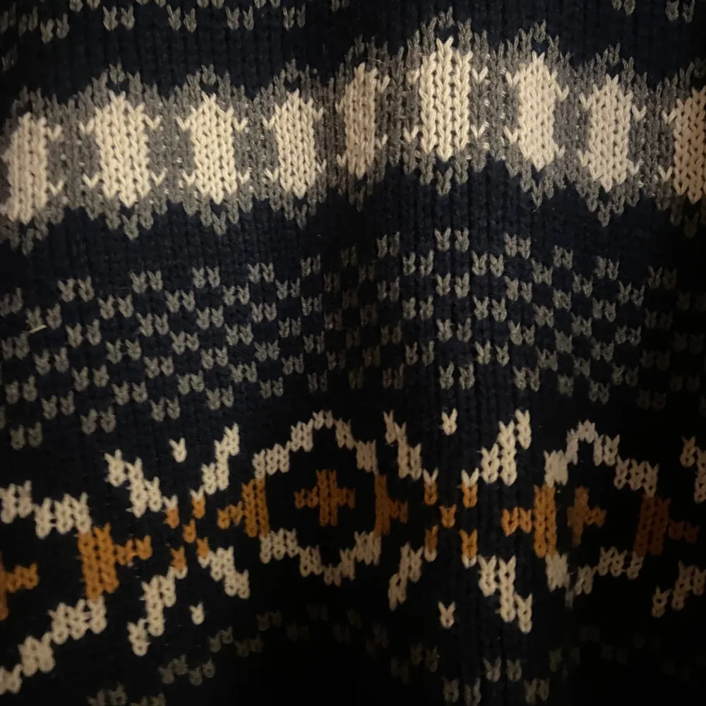Super mysig sweater.. Tröjor & Koftor.