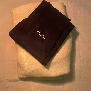 Tröja och Tights! - Säljer båda två!