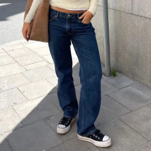 Jeans low straight Gina Tricot  - Storlek 38, helt nya!💕💕