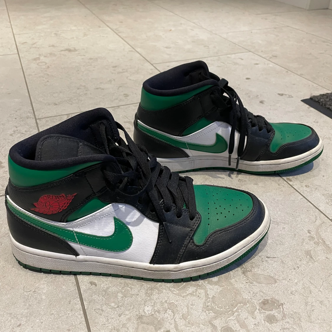 Nike jordan stl 41, knappt använda - 90