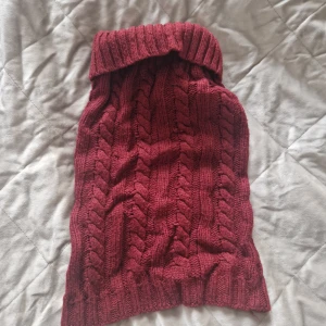 Hundkläder  - Mysig tröja, passar mindre hund exempelvis pomeranian 