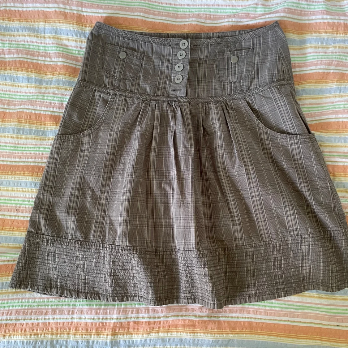 Brun rutig kjol från KapaAri