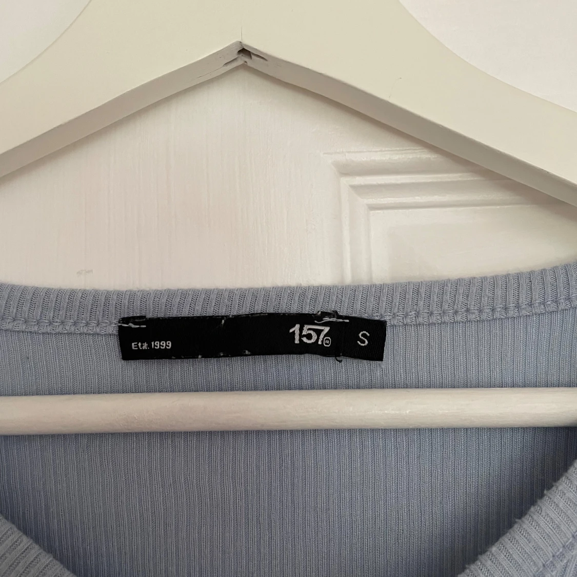 Blå v-ringad tröja - 91